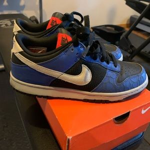 Nike Dunk low size 6Y